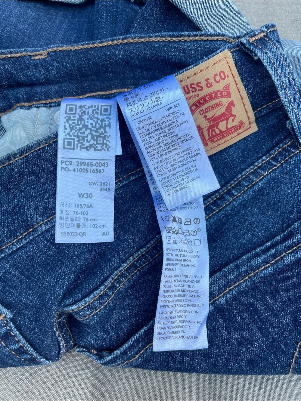 Levis levi’s mid